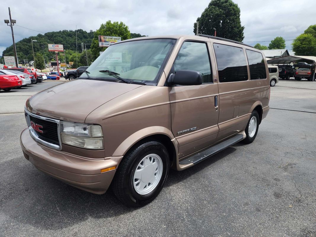 GMC Safari