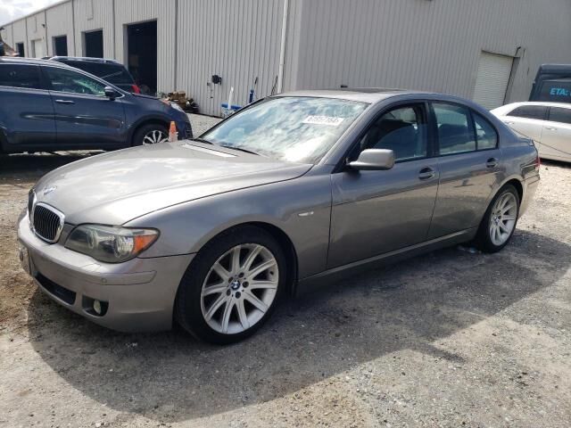BMW 750i