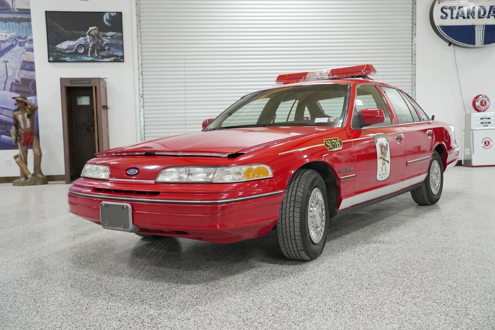 Ford Crown Victoria