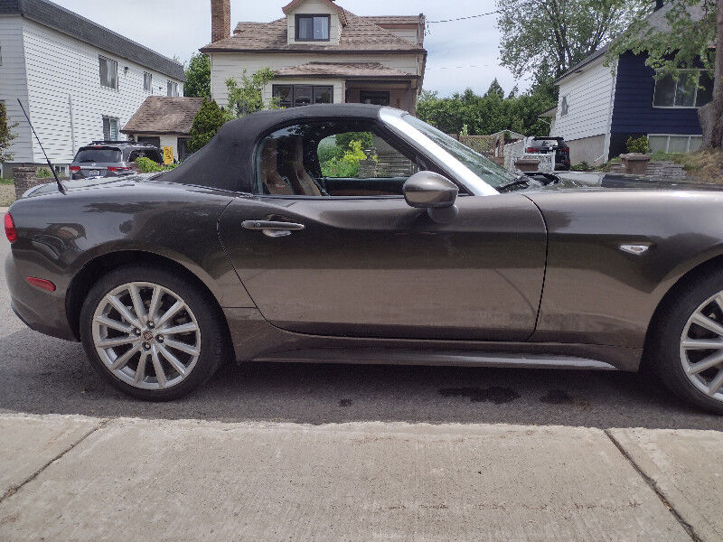 FIAT 124 Spider