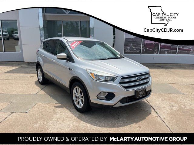 2017 FORD Escape