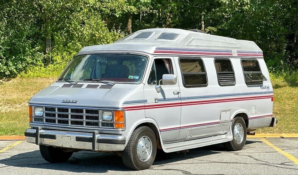 Dodge Ram Van