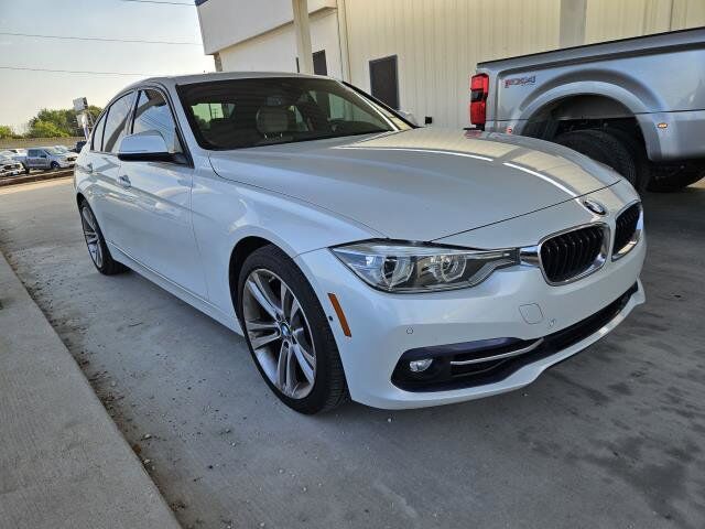 BMW 330e