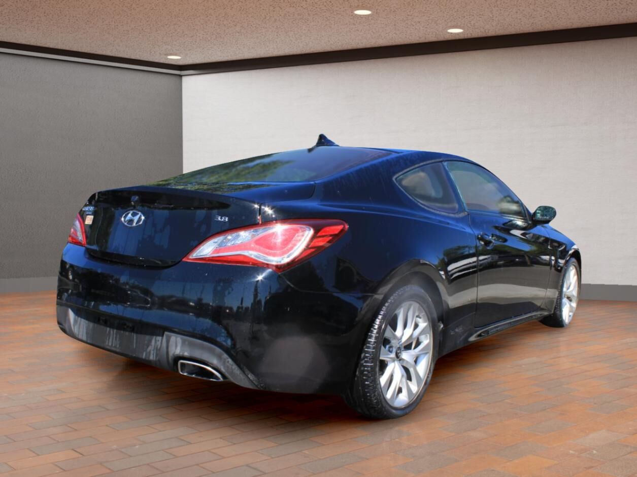 Hyundai Genesis Coupe