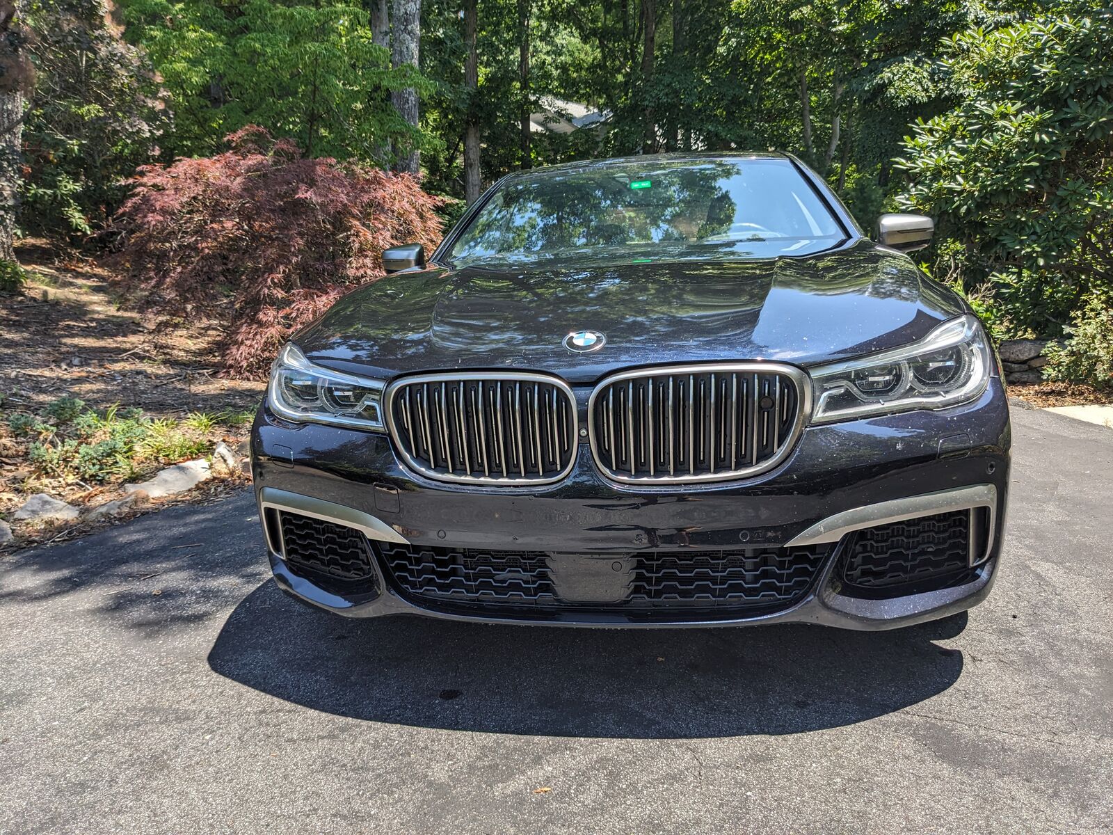 BMW M760i