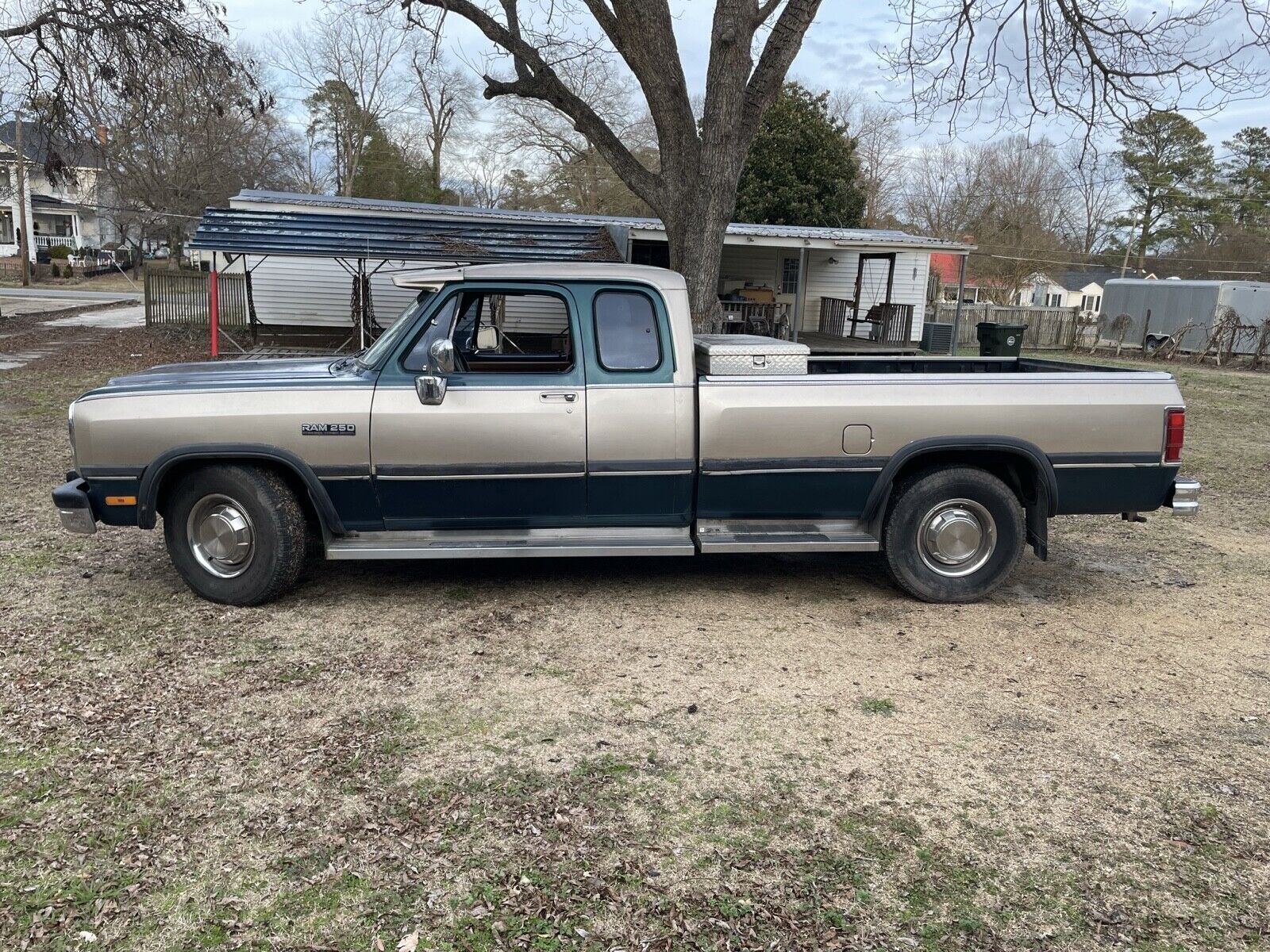 Dodge D-Series