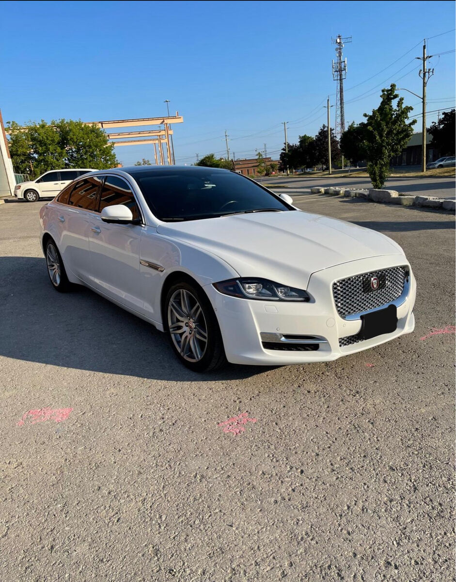 Jaguar XJ
