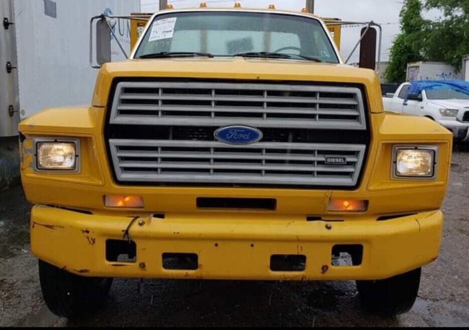 Ford F-700