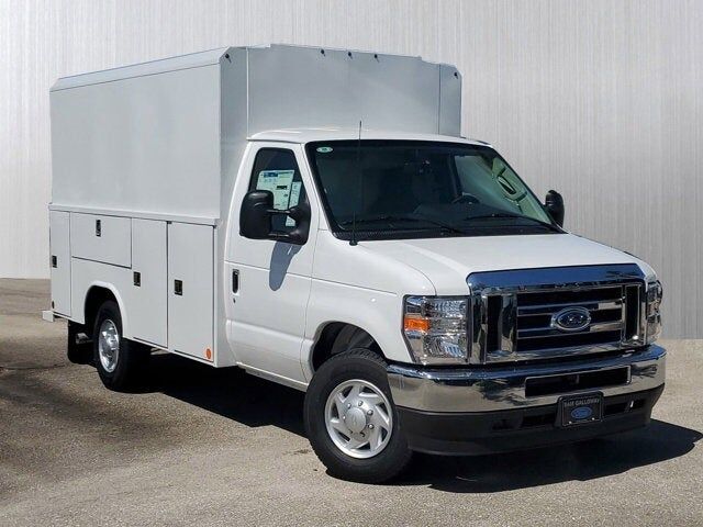 2025 FORD E-350