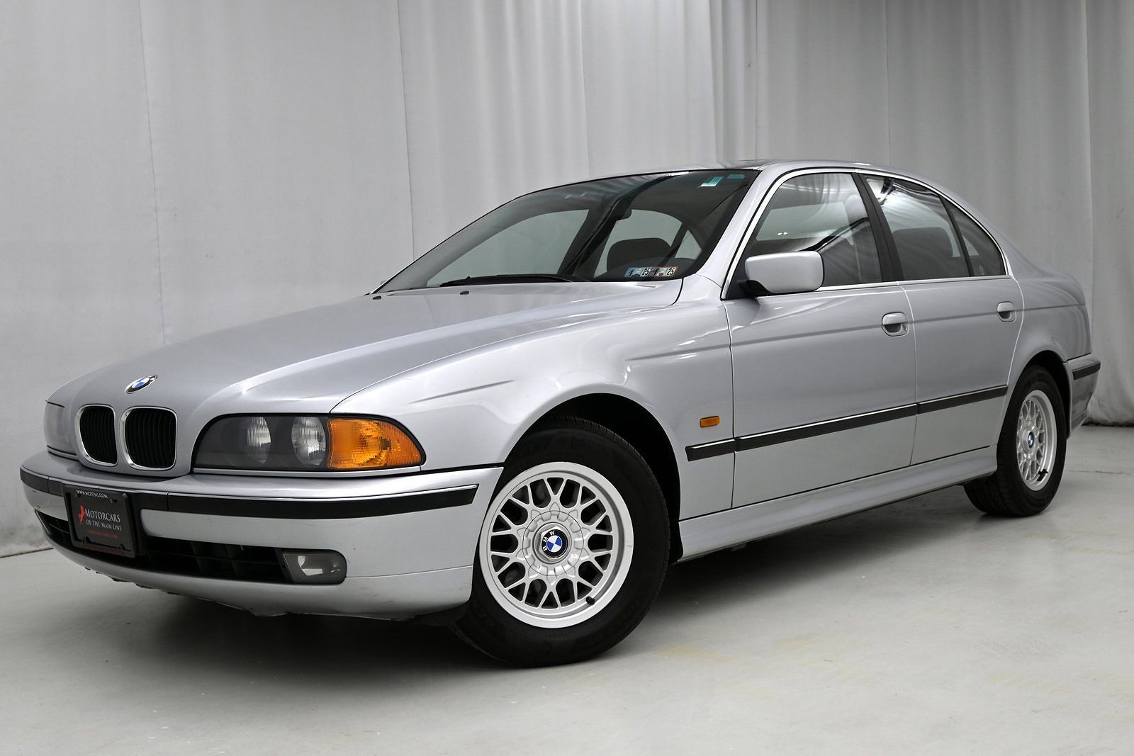 BMW 528i