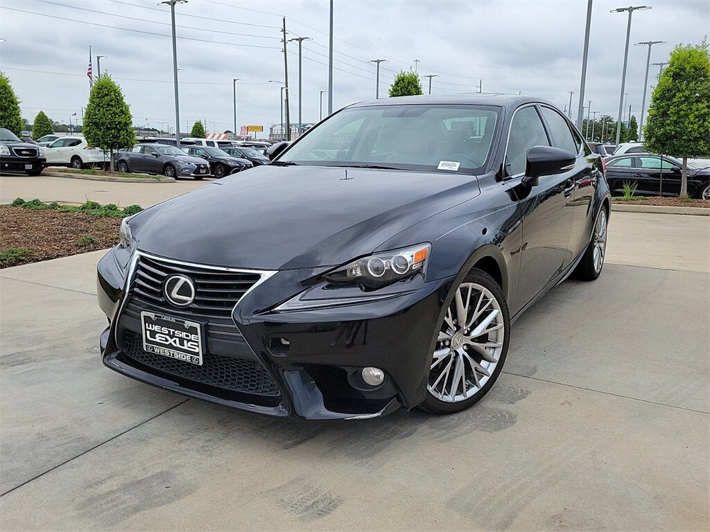 Lexus IS