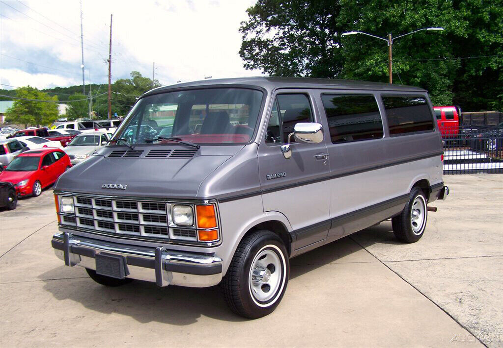 Dodge Ram Wagon