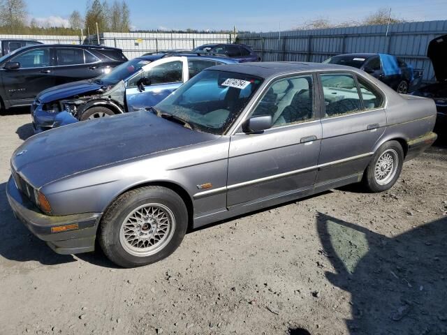 BMW 530i