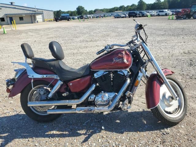 Honda VT1100C2 (SHADOW SABRE)
