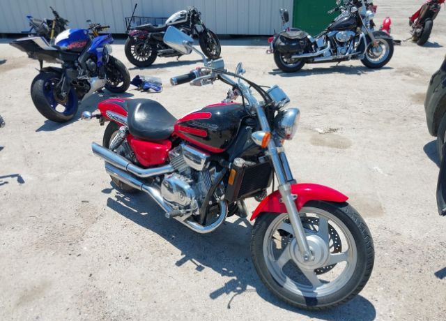 Honda VF750C2 (MAGNA)