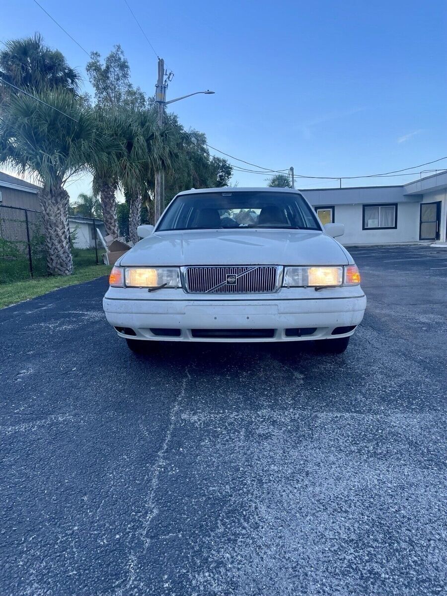 VOLVO