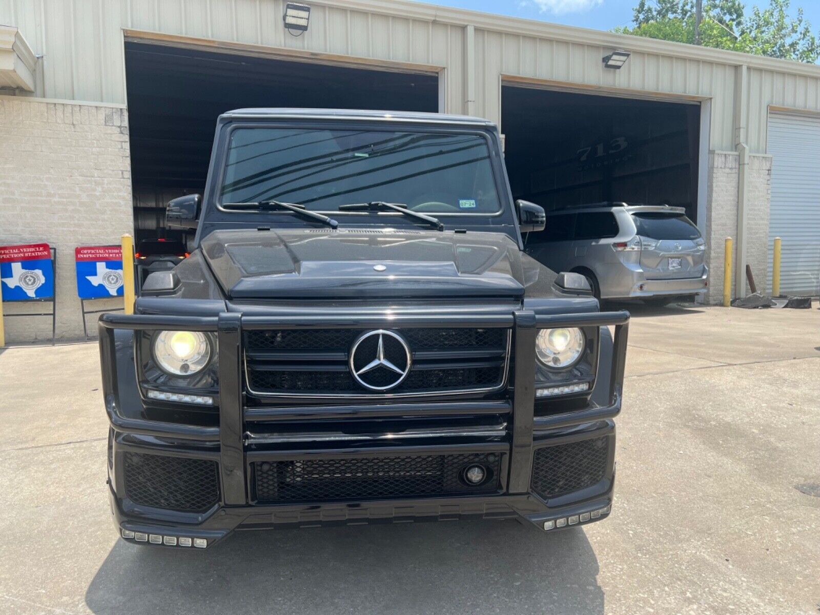 MERCEDES-BENZ