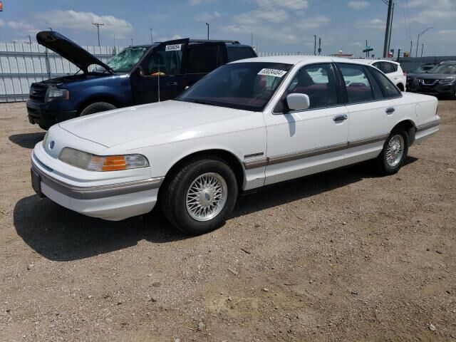 Ford Crown Victoria