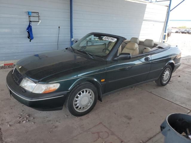 Saab 900
