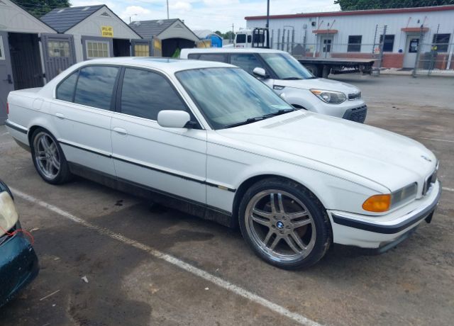 BMW 740i