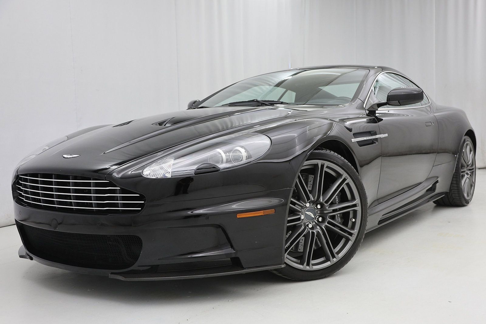 Aston Martin DBS