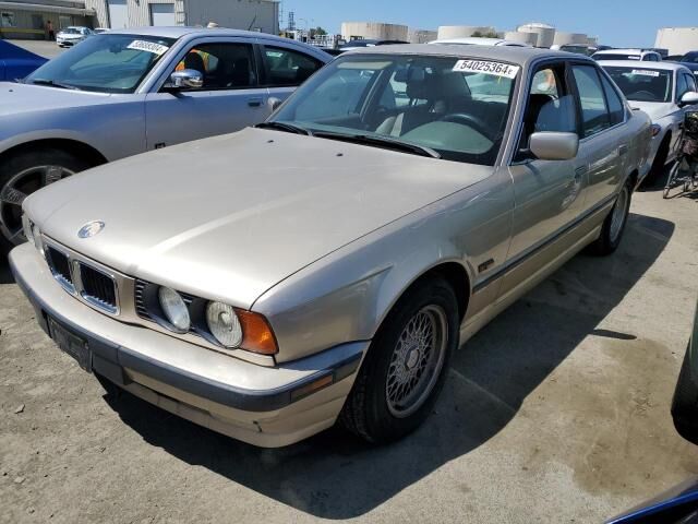 BMW 525i