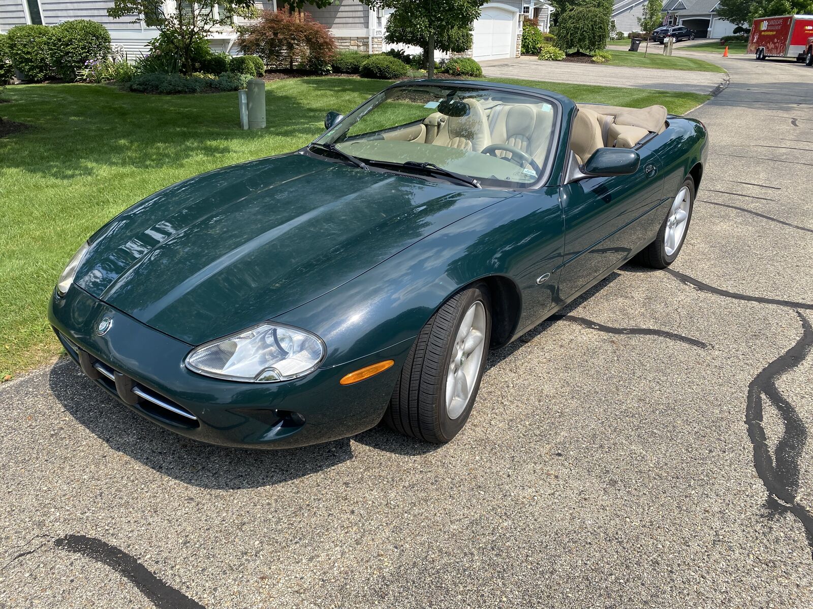 Jaguar XK8