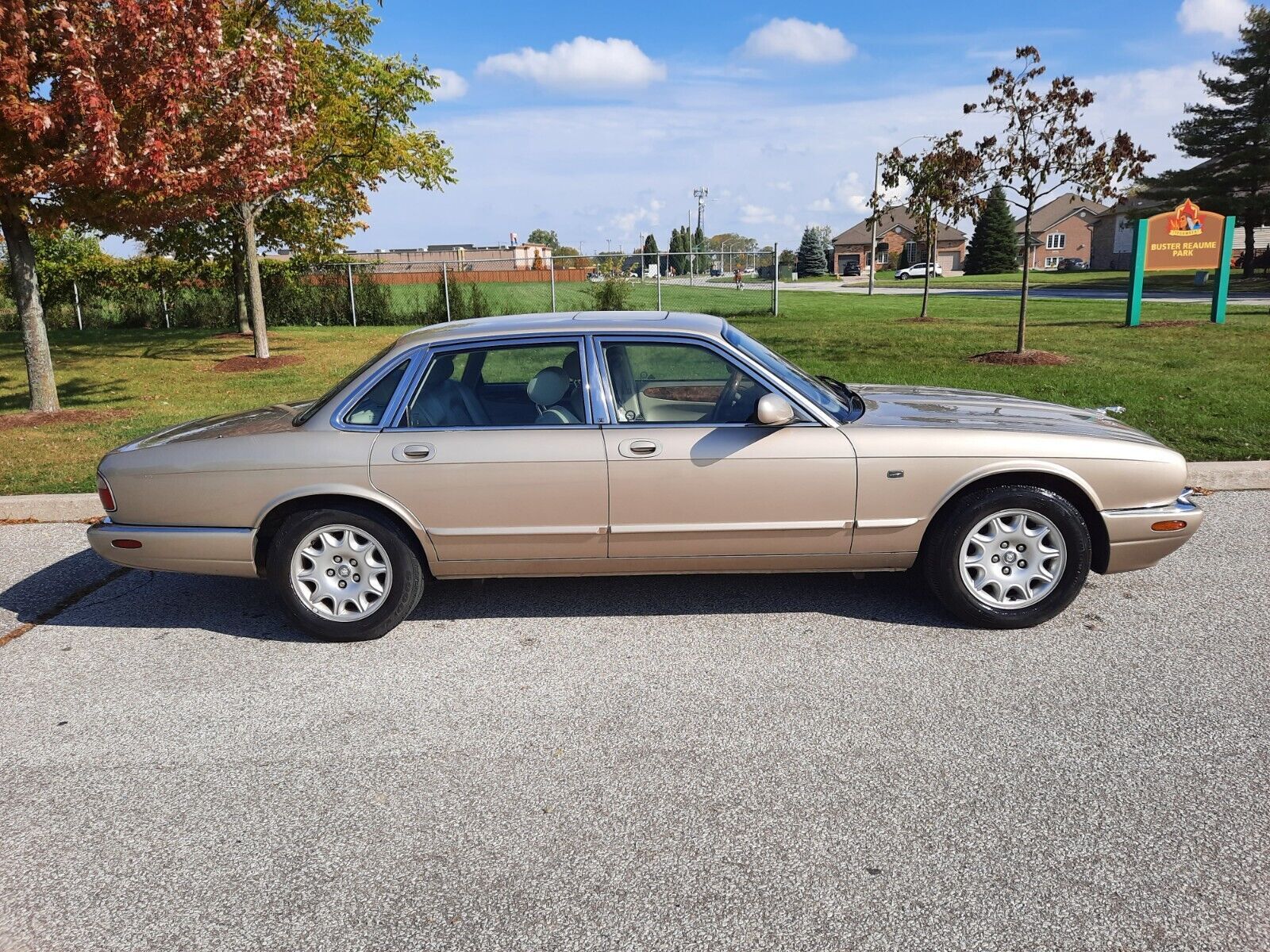 Jaguar XJ8