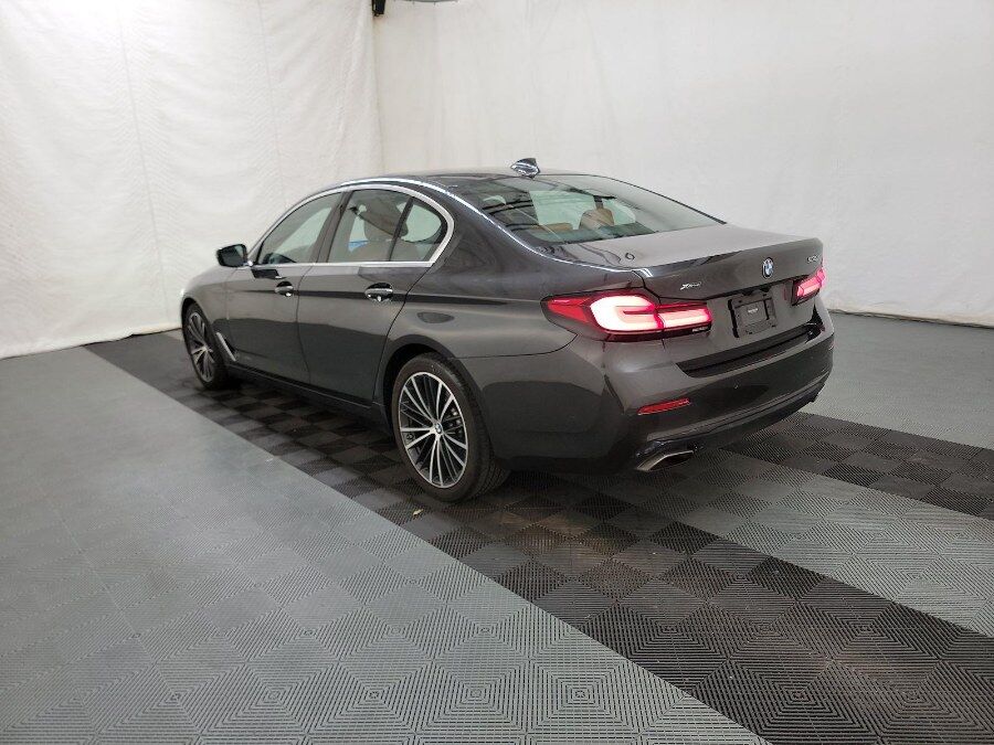 2021 BMW 530i