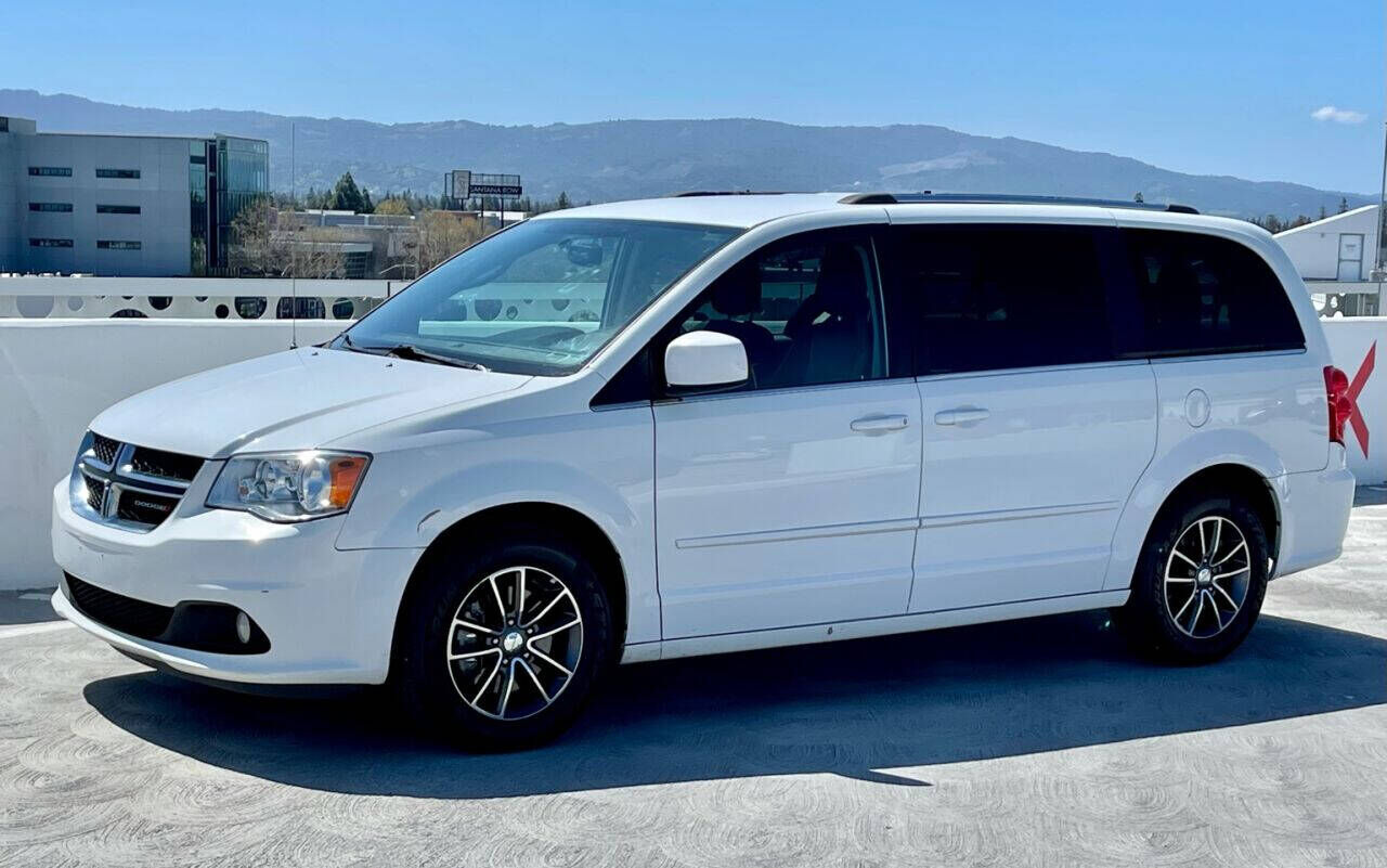 2017 DODGE Grand Caravan