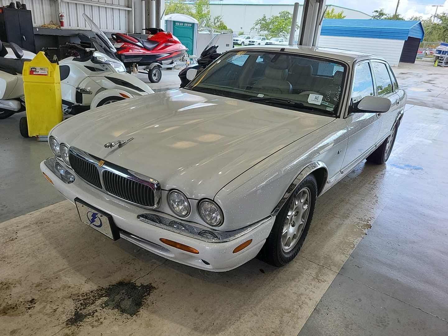 Jaguar XJ8