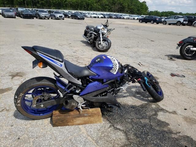 YAMAHA