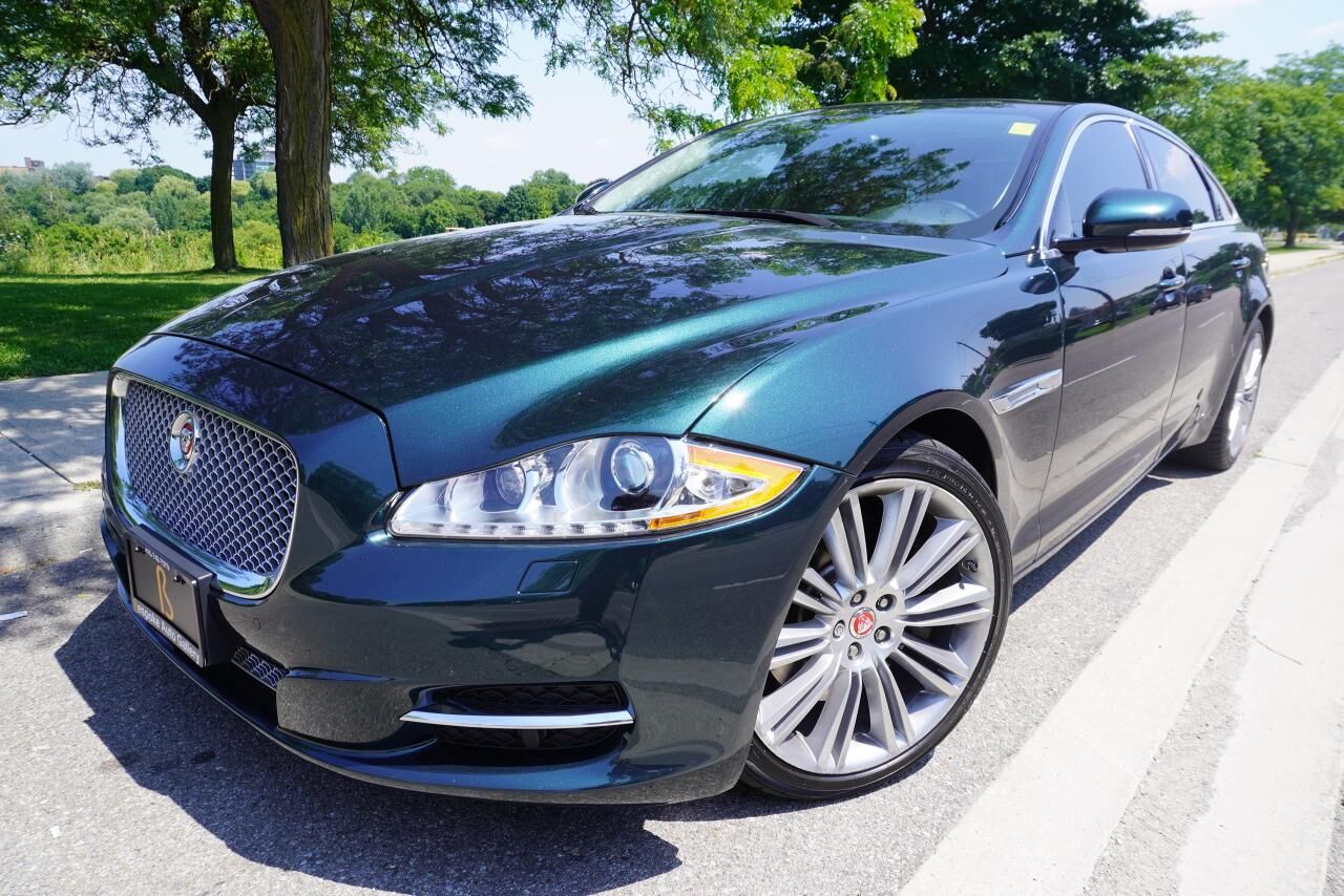 Jaguar XJ