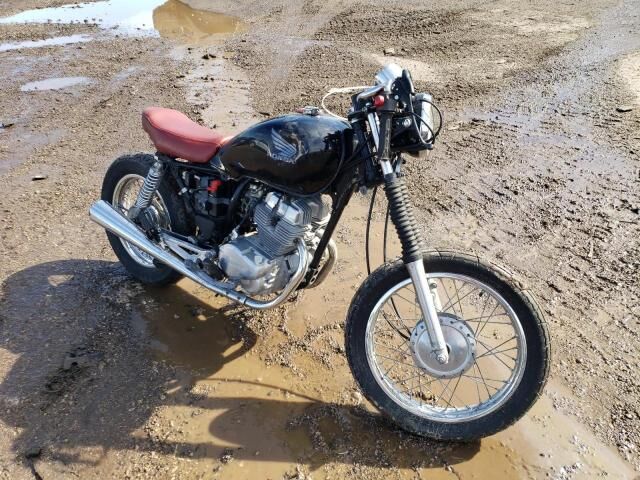Honda CB250 (Nighthawk)