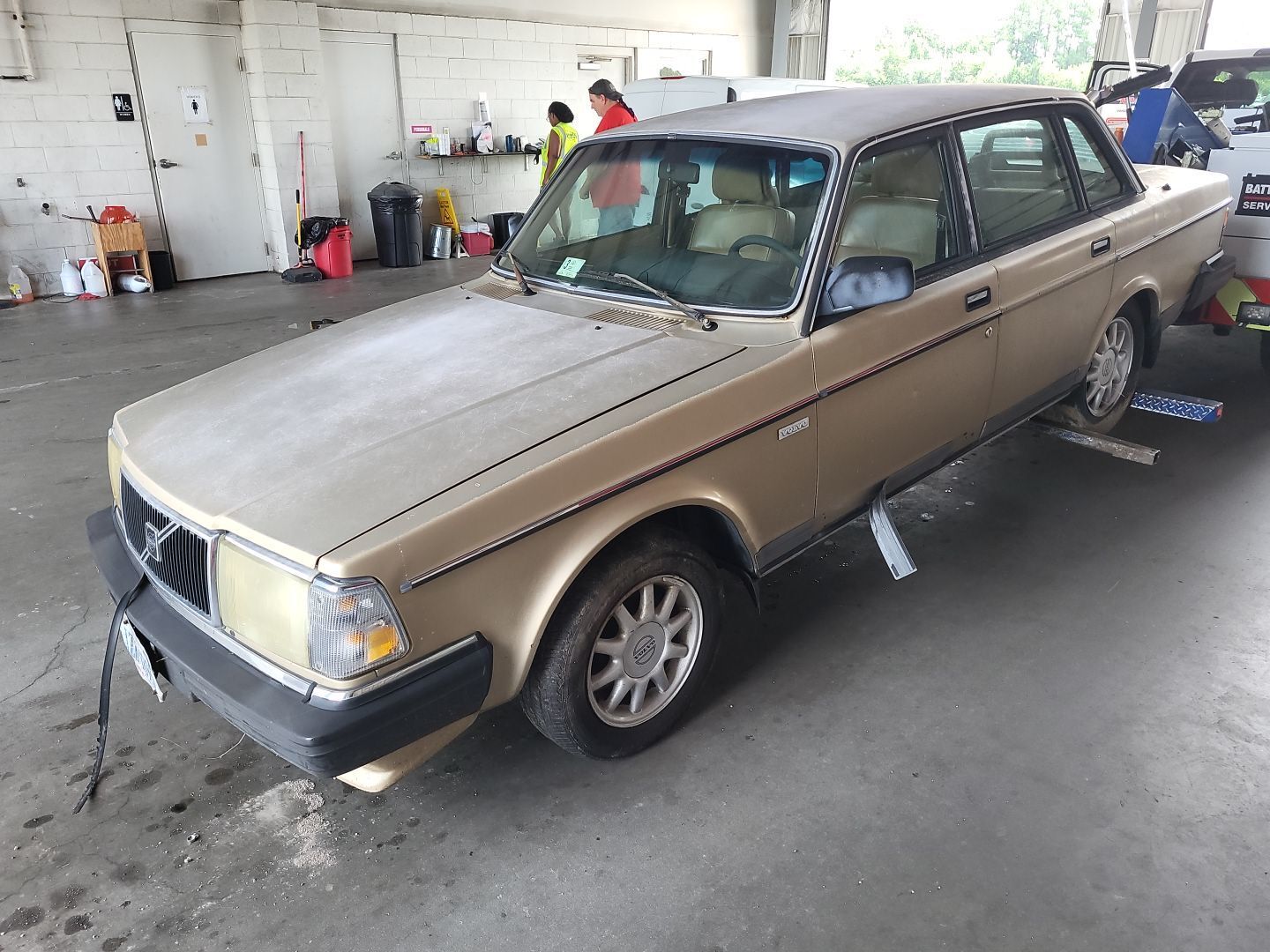 Volvo 240 Series