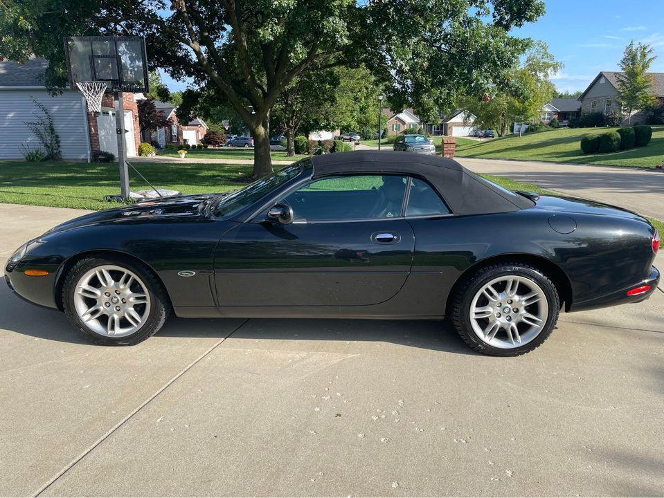 Jaguar XK8