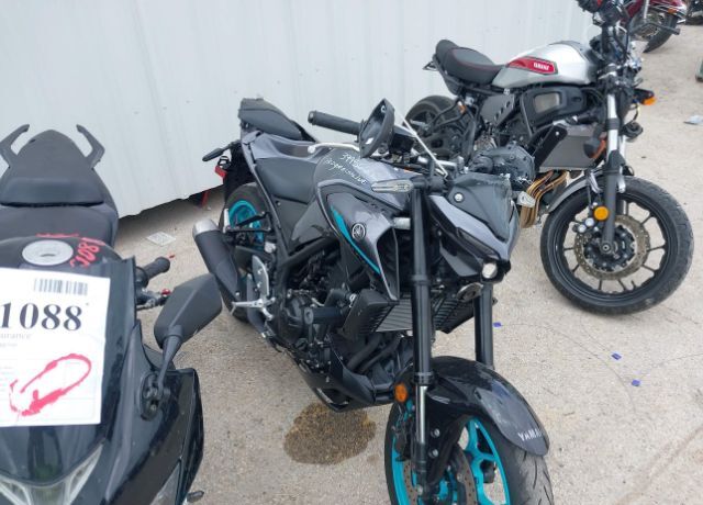 YAMAHA
