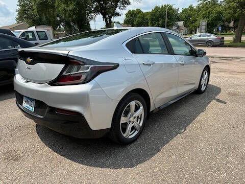 2017 CHEVROLET Volt