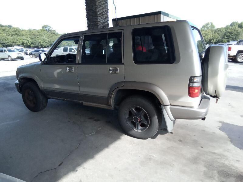 Isuzu Trooper