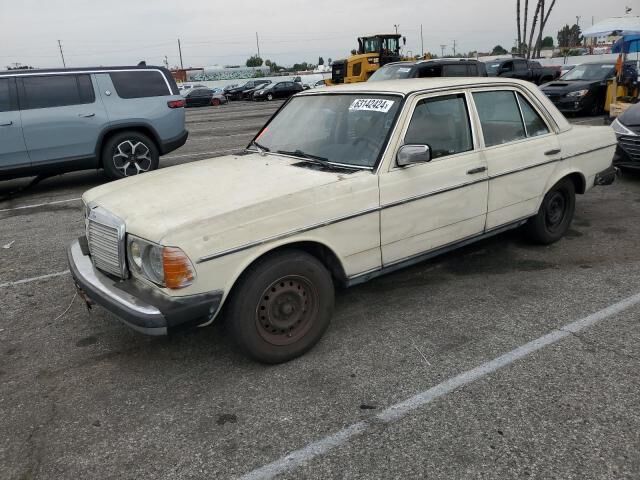 MERCEDES-BENZ