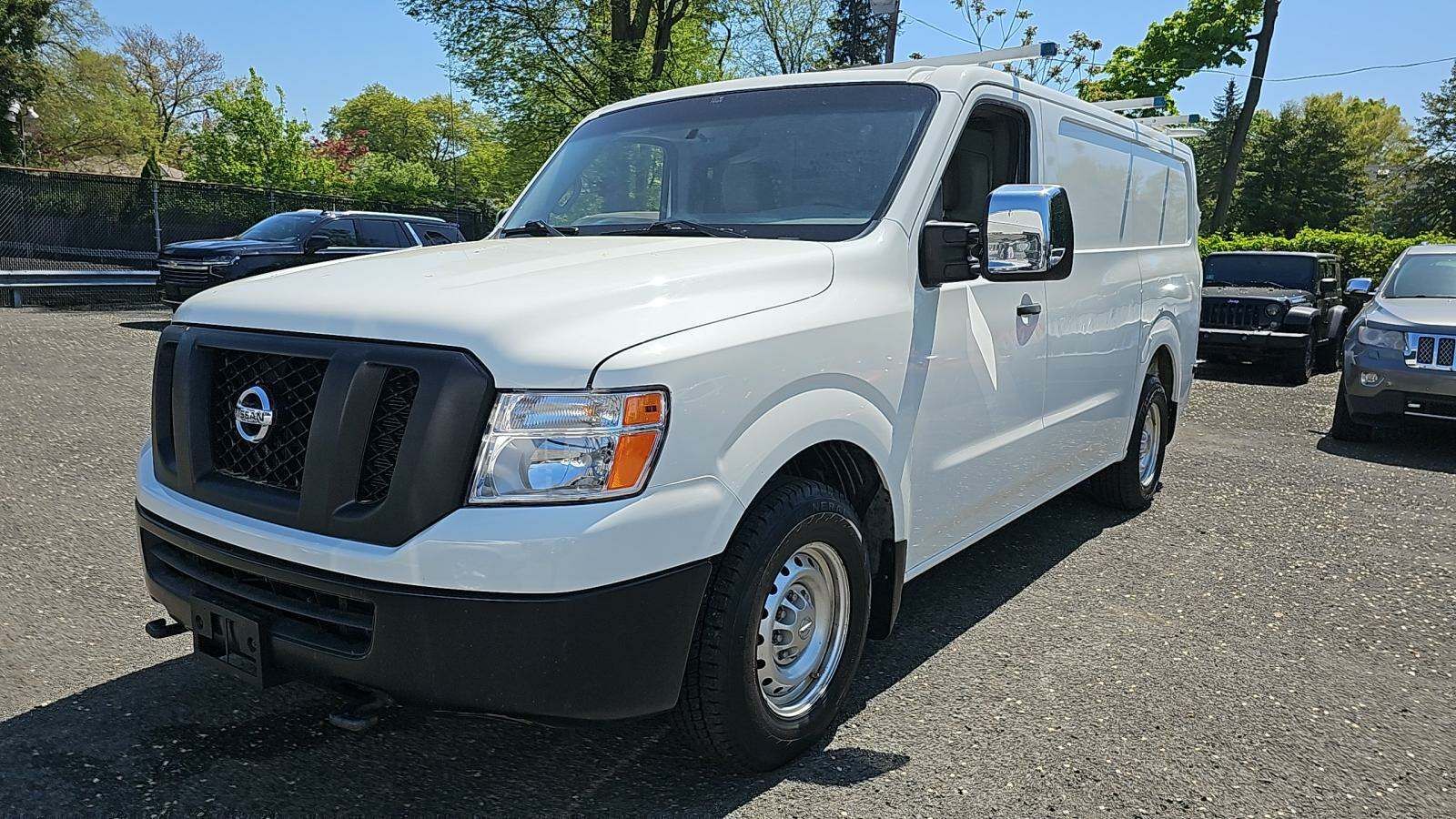 Nissan NV