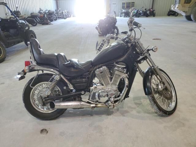 Suzuki VS800GL