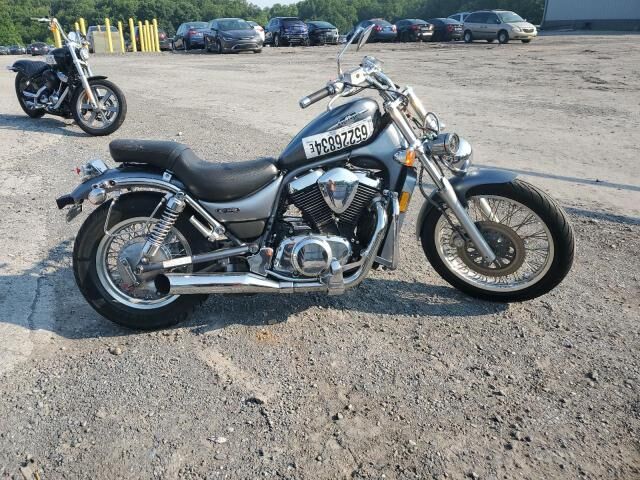 Suzuki VS800