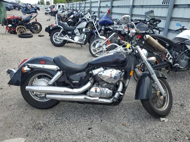 Honda VT750 (Shadow Aero)
