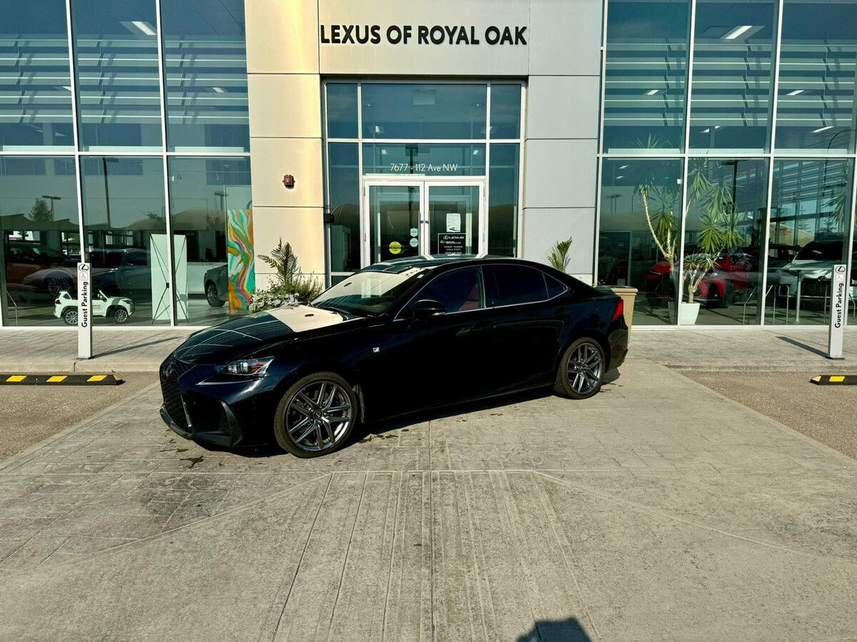 LEXUS