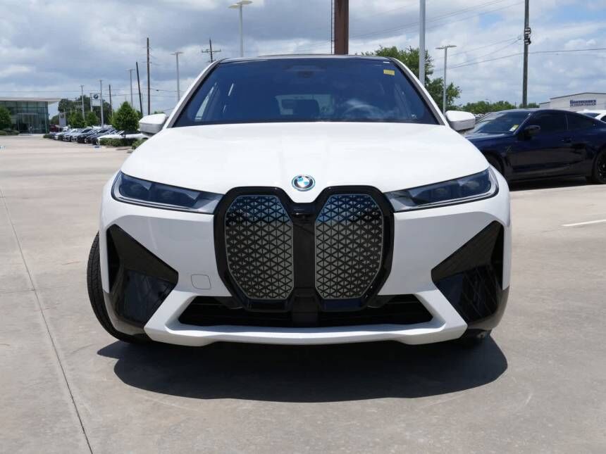 2025 BMW iX