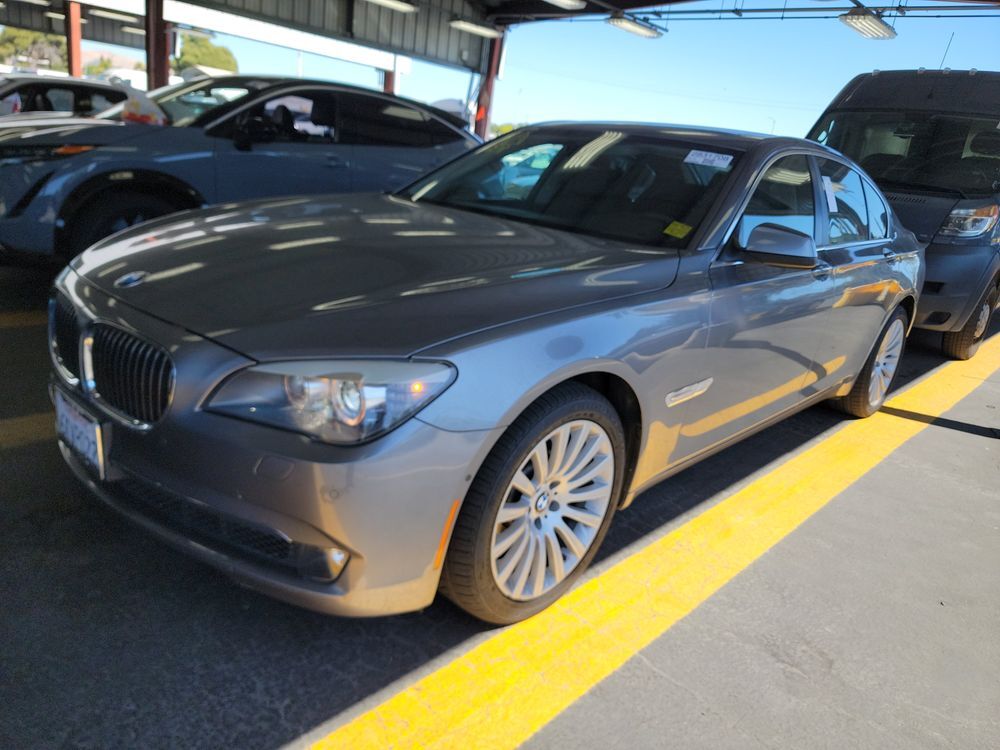 BMW 750i