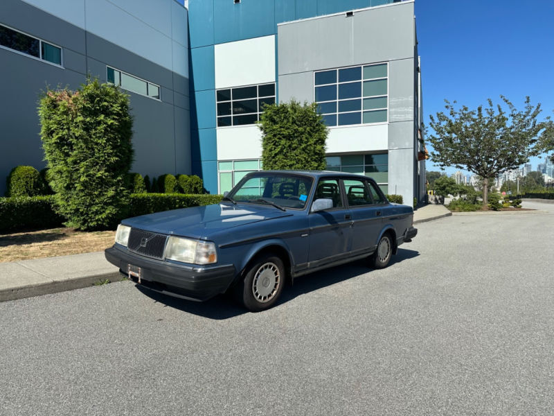 Volvo 240 Series