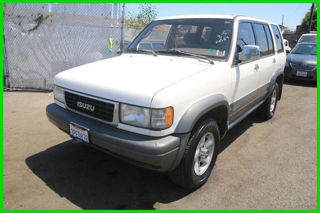 Isuzu Trooper