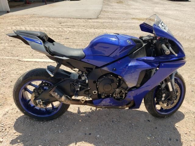 YAMAHA